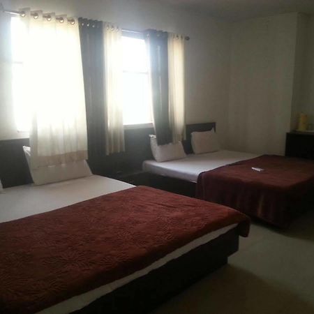 Hotel Pearl Palace อุเดเปอร์ ภายนอก รูปภาพ